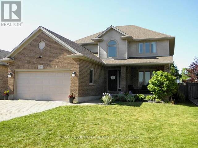 95 DEBORAH DRIVE Strathroy-Caradoc Ontario, N7G 4E1 - 3 Bedrooms Home For Sale