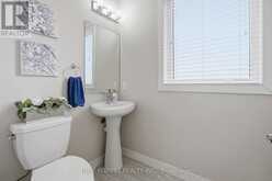 933 SARNIA ROAD | London Ontario | Slide Image Twelve
