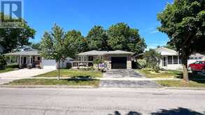 764 CLASSIC DRIVE | London Ontario | Slide Image Three