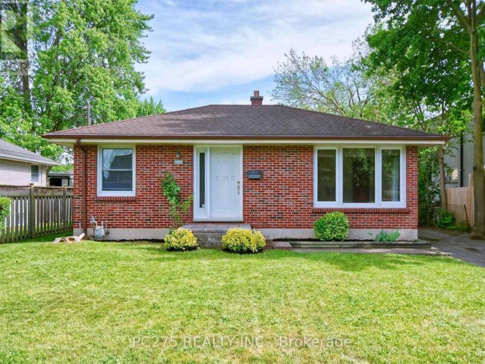 1461 TRAFALGAR STREET, London, Ontario N5W 1W8
