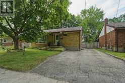 1505 MCLARENWOOD TERRACE | London Ontario | Slide Image Three