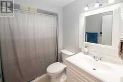 808 DULANEY DRIVE | London Ontario | Slide Image Twenty