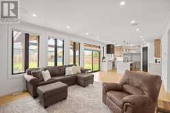 8 OSCAR DAVIS COURT | Strathroy-Caradoc Ontario | Slide Image Fifteen