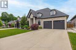 8 OSCAR DAVIS COURT | Strathroy-Caradoc Ontario | Slide Image Four