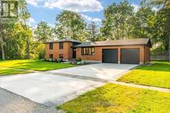 572 CHURCHILL CRESCENT | Mount Brydges Ontario | Slide Image Two