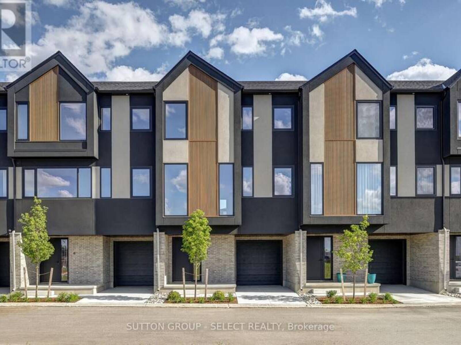 4 - 3090 PETTY ROAD, London, Ontario N6L 0H3