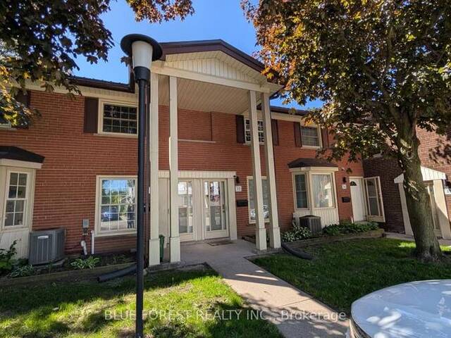36 ARBOUR GLEN CRESCENT London Ontario, N5Y 1Z9 - 2 Bedrooms Condo For Sale