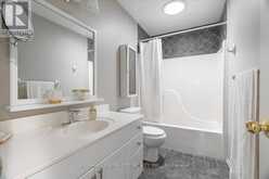 19 DELL DRIVE | Strathroy-Caradoc Ontario | Slide Image Twelve