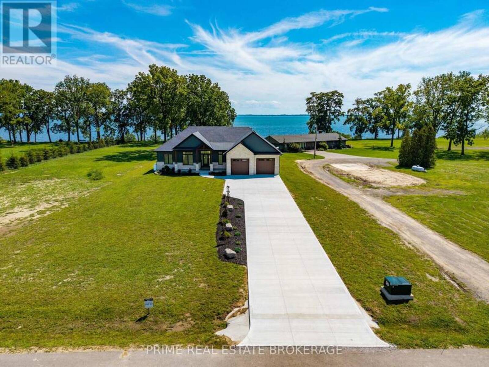 25 BLACK WALNUT DRIVE, St. Williams, Ontario N0E 1P0