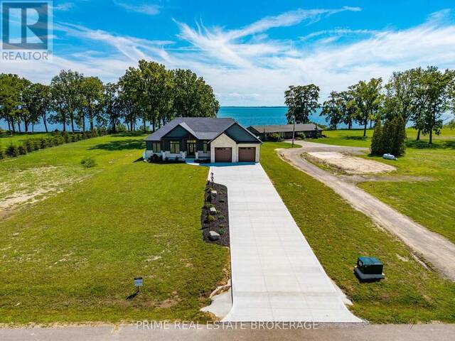 25 BLACK WALNUT DRIVE St. Williams Ontario, N0E 1P0 - 6 Bedrooms Waterfront Home For sale