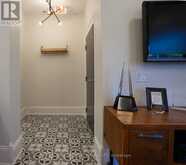 463 KING STREET | London Ontario | Slide Image Thirteen