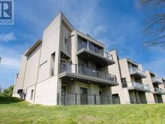 11 - 495 OAKRIDGE DRIVE London Ontario, N6H 0H2