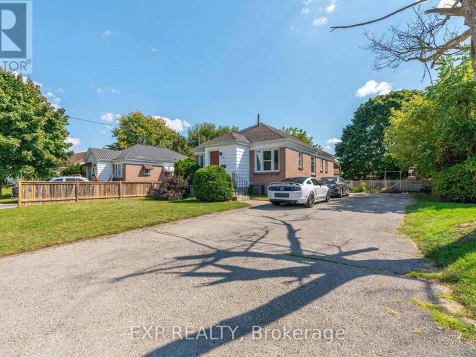 1519 HOWLAND AVENUE, London, Ontario N5V 1W8