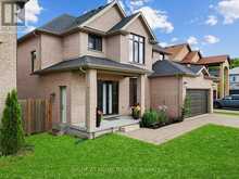 878 ZAIFMAN CIRCLE | London Ontario | Slide Image Three