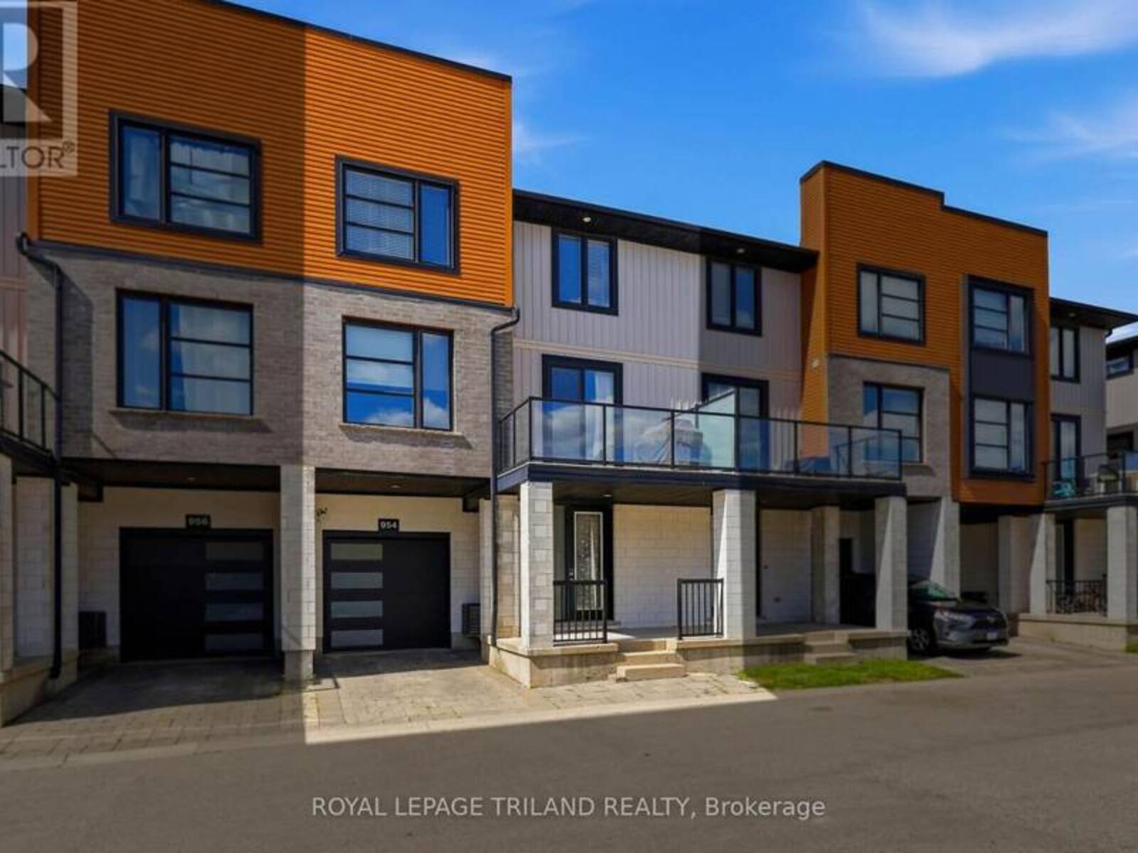 954 WEST VILLAGE SQUARE, London, Ontario N6H 0J7