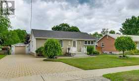 266 ADELAIDE STREET | Strathroy-Caradoc Ontario | Slide Image Two