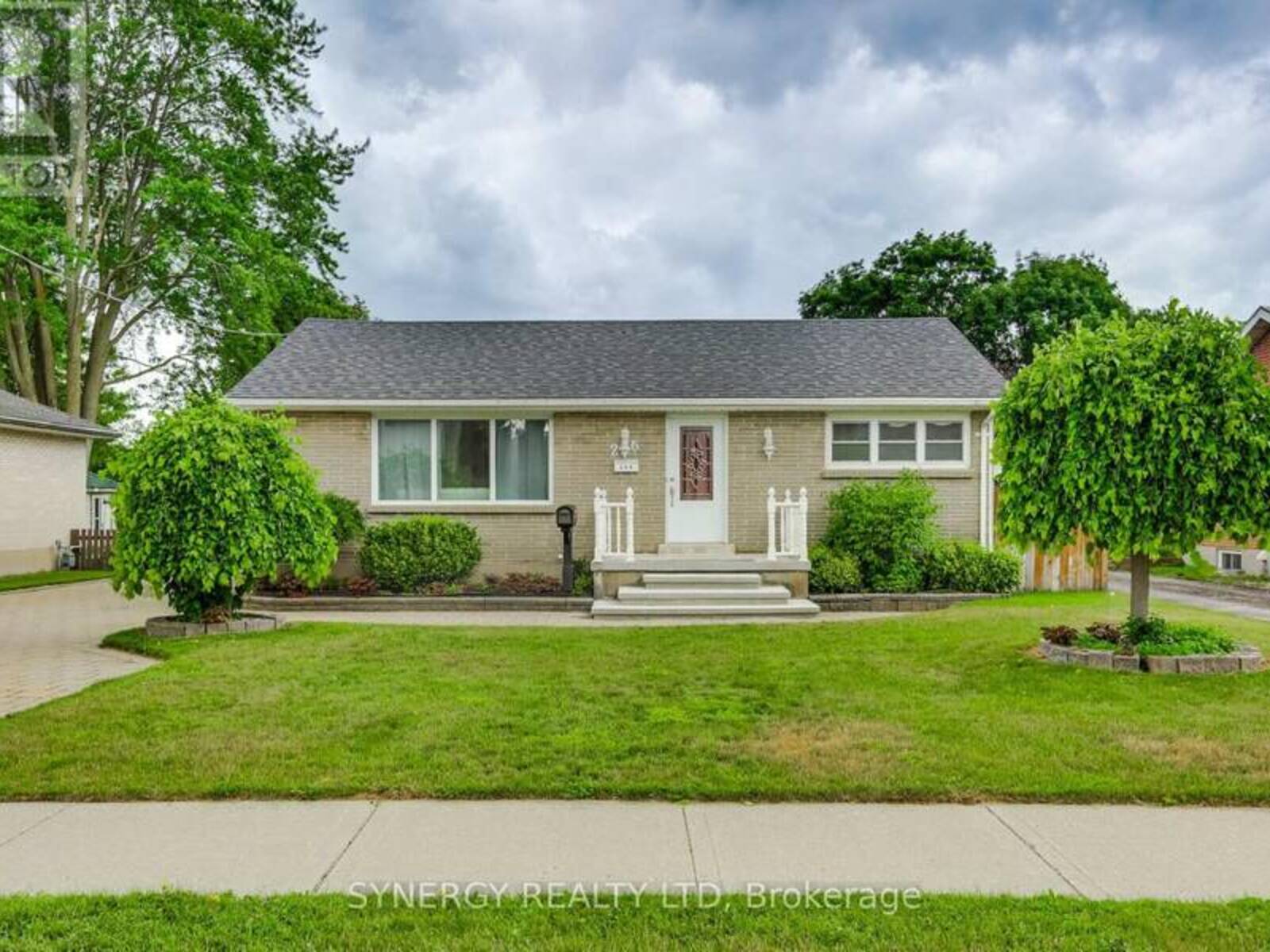 266 ADELAIDE STREET, Strathroy-Caradoc, Ontario N7G 2V8