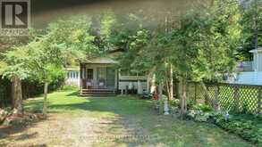 425 - 76735 WILDWOOD LINE | Bayfield Ontario | Slide Image One