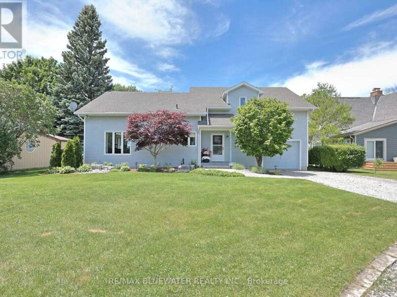 73031 DENISE COURT, Bluewater, Ontario N0M 2T0
