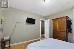 204 BURNSIDE DRIVE | London Ontario | Slide Image Fifteen