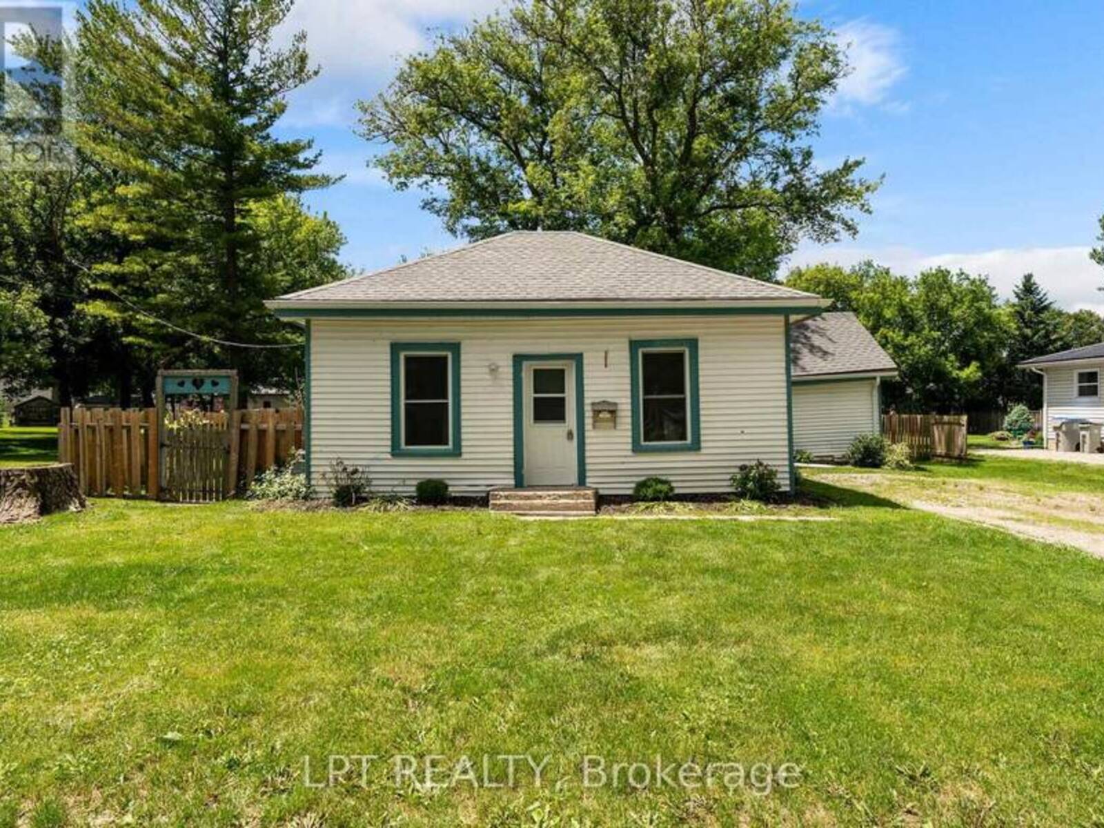 269 RICHMOND STREET, Parkhill, Ontario N0M 2K0