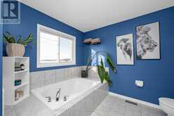 125 VOYAGER PASS | Binbrook Ontario | Slide Image Sixteen