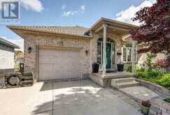 24 SCHREYER DRIVE | St. Thomas Ontario | Slide Image Two