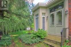 4 JERSEYVILLE ROAD E | Ancaster Ontario | Slide Image Twenty-eight