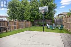 676 GUINESS WAY | London Ontario | Slide Image Thirty-five