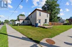 15 DUNDAS STREET | Newbury Ontario | Slide Image Seven