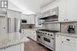 408 OLD RIVERSIDE DRIVE | London Ontario | Slide Image Thirteen