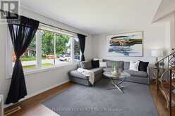 16 SHARPE DRIVE | Strathroy-Caradoc Ontario | Slide Image Five
