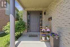 1789 DEVOS DRIVE | London Ontario | Slide Image Six