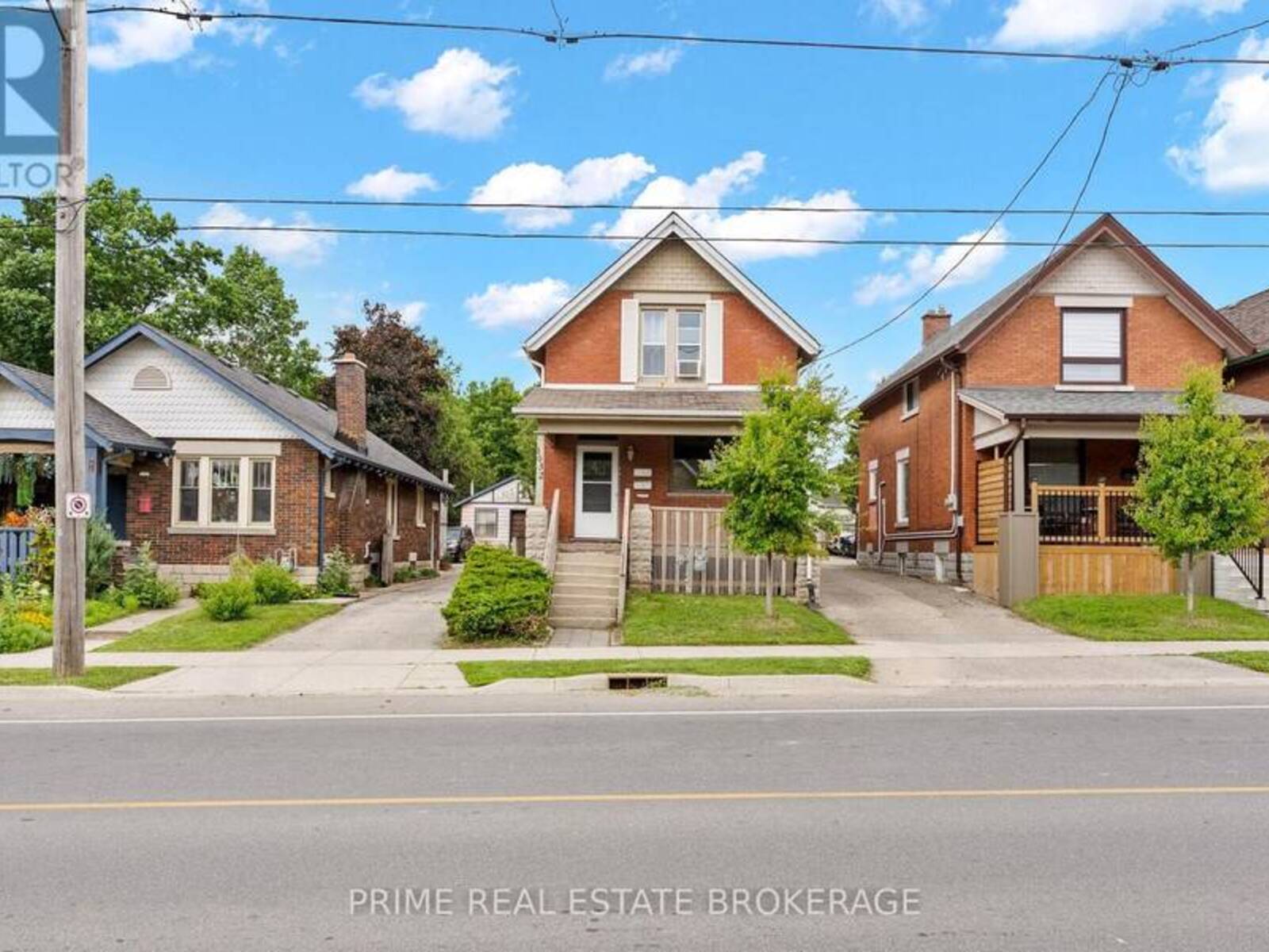 1032 TRAFALGAR STREET, London, Ontario N5Z 1G4