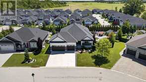36 ERIN PLACE | Grand Bend Ontario | Slide Image Four