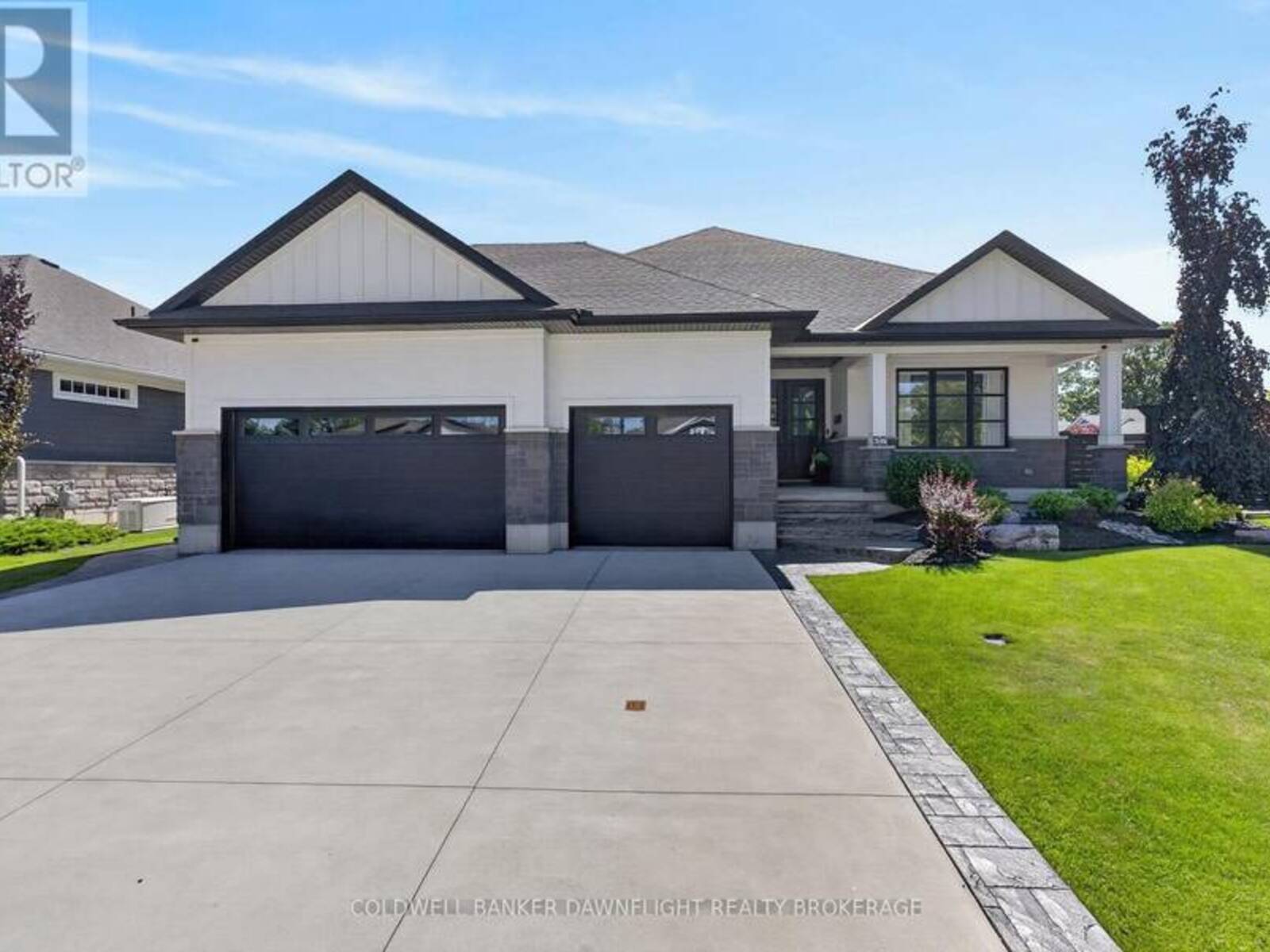 36 ERIN PLACE, Grand Bend, Ontario N0M 1T0