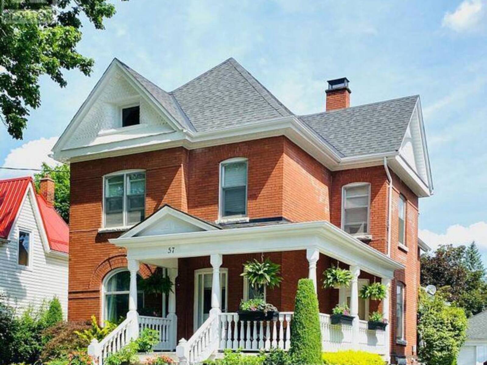 57 ROSEBERY PLACE, St. Thomas, Ontario N5R 2H9