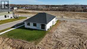 70 BENNER BOULEVARD | Komoka Ontario | Slide Image Eighteen