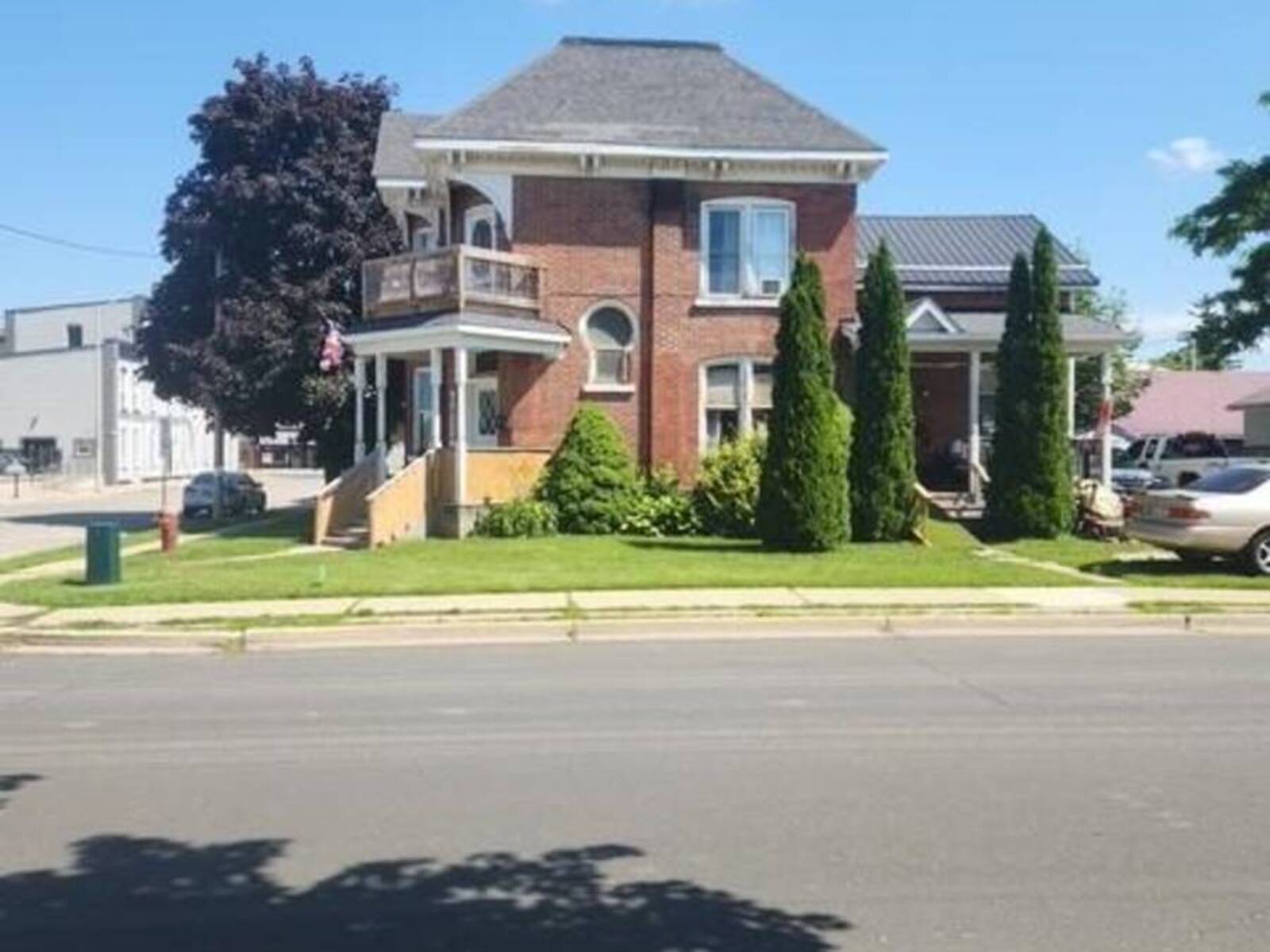 87-89 - 89 SYDENHAM STREET E, Aylmer, Ontario N5H 1L4