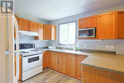 165 THURMAN CIRCLE | London Ontario | Slide Image Six
