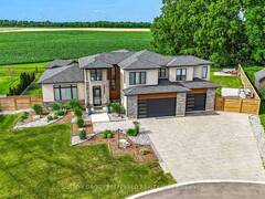 12 GROGAST COURT Strathroy-Caradoc Ontario, N7G 3H8
