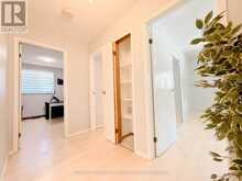 8 POPLAR CRESCENT | London Ontario | Slide Image Thirteen