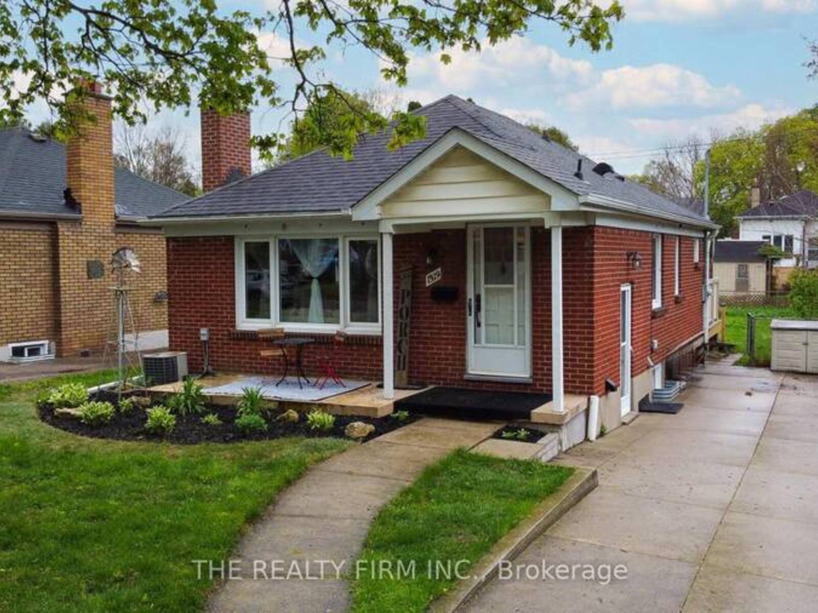 1319 WILTON AVENUE, London, Ontario N5W 2H5