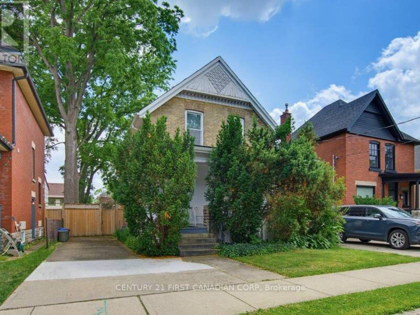 243 TECUMSEH AVENUE E, London, Ontario N6C 1S7