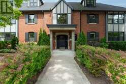 3 - 130 WINDSOR CRESCENT | London Ontario | Slide Image Two