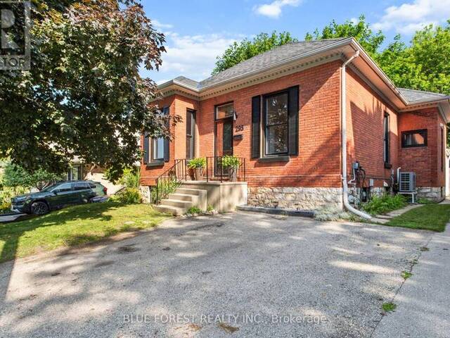 295 BULLER STREET Woodstock Ontario, N4S 4M6 - 5 Bedrooms Home For Sale