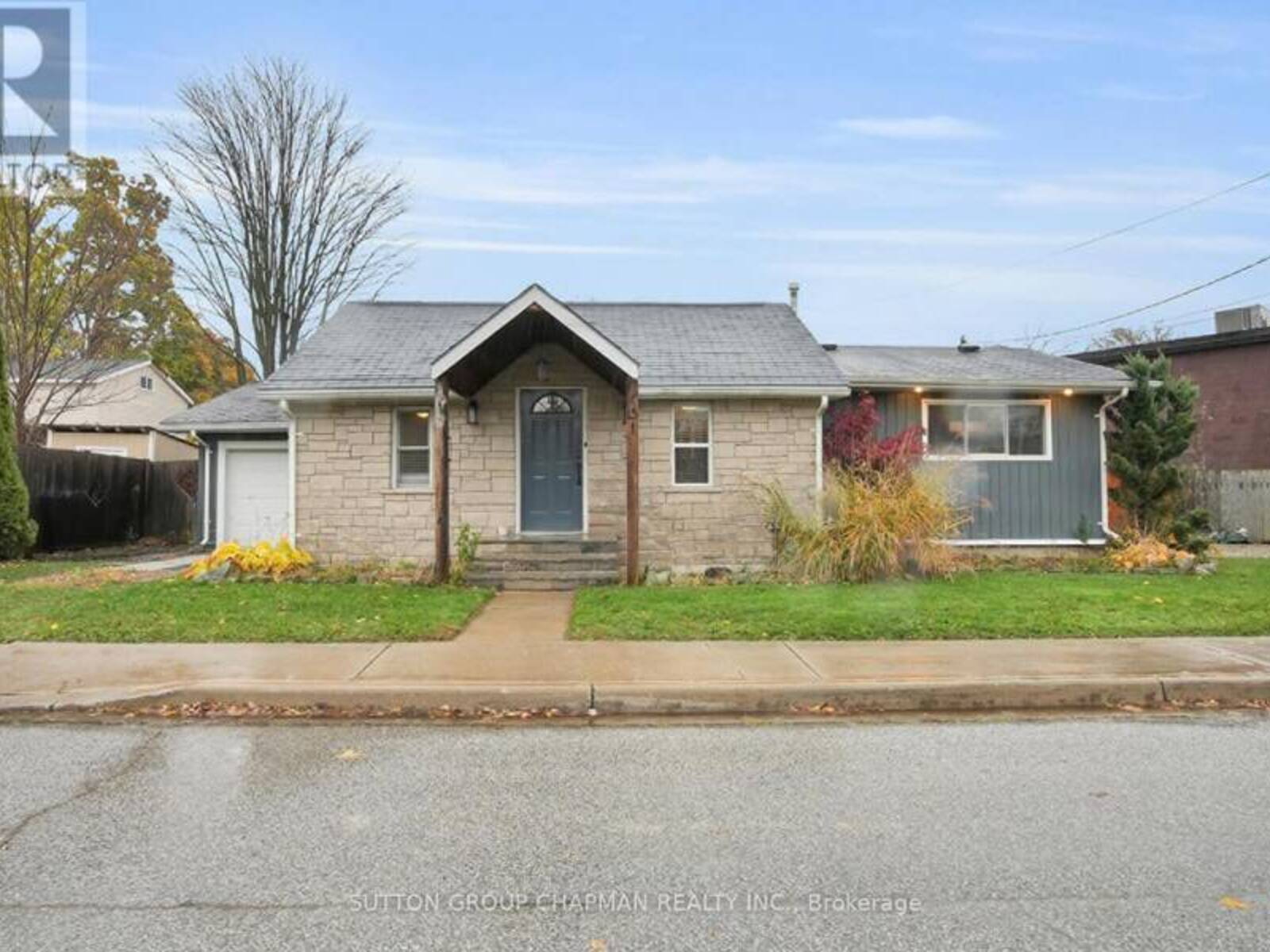 15 ARTHUR STREET, Lambton Shores, Ontario N0N 1J0