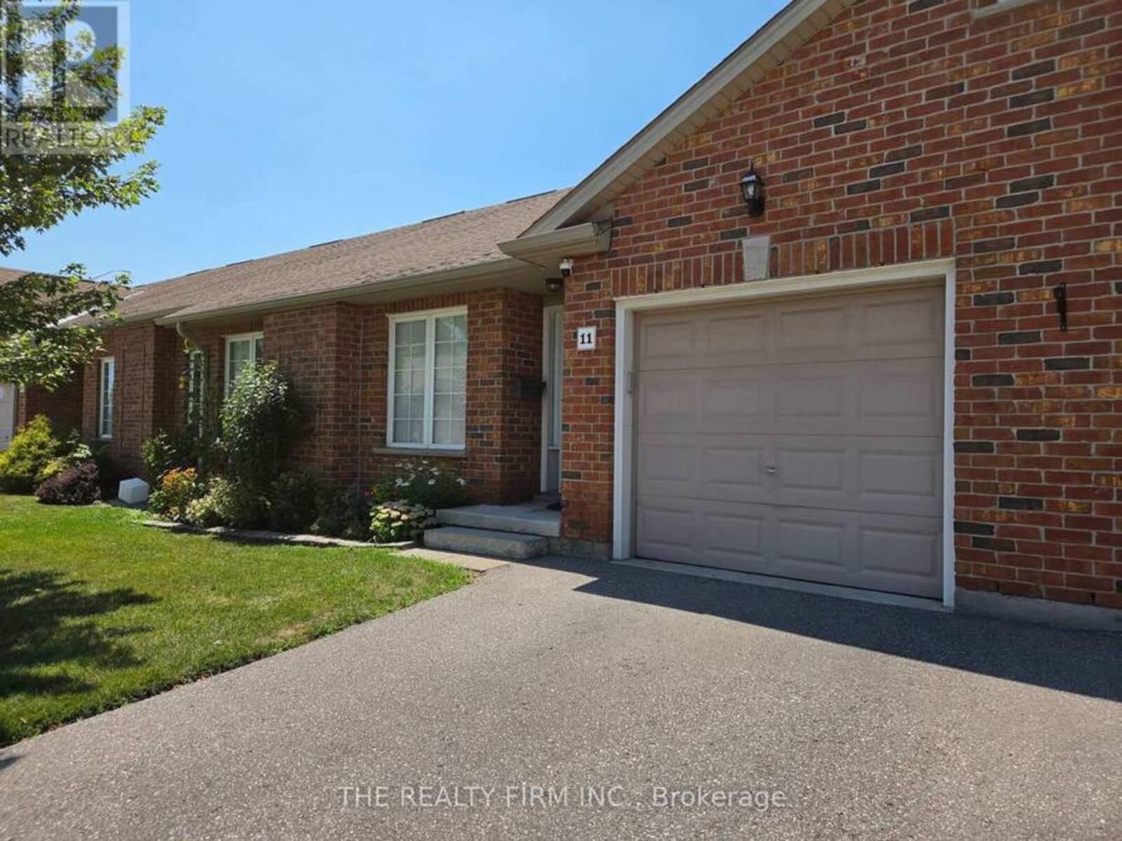 11 - 100 STROUD CRESCENT, London, Ontario N6E 4A1