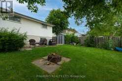 15 VILLENEUVE CRESCENT | London Ontario | Slide Image Thirteen
