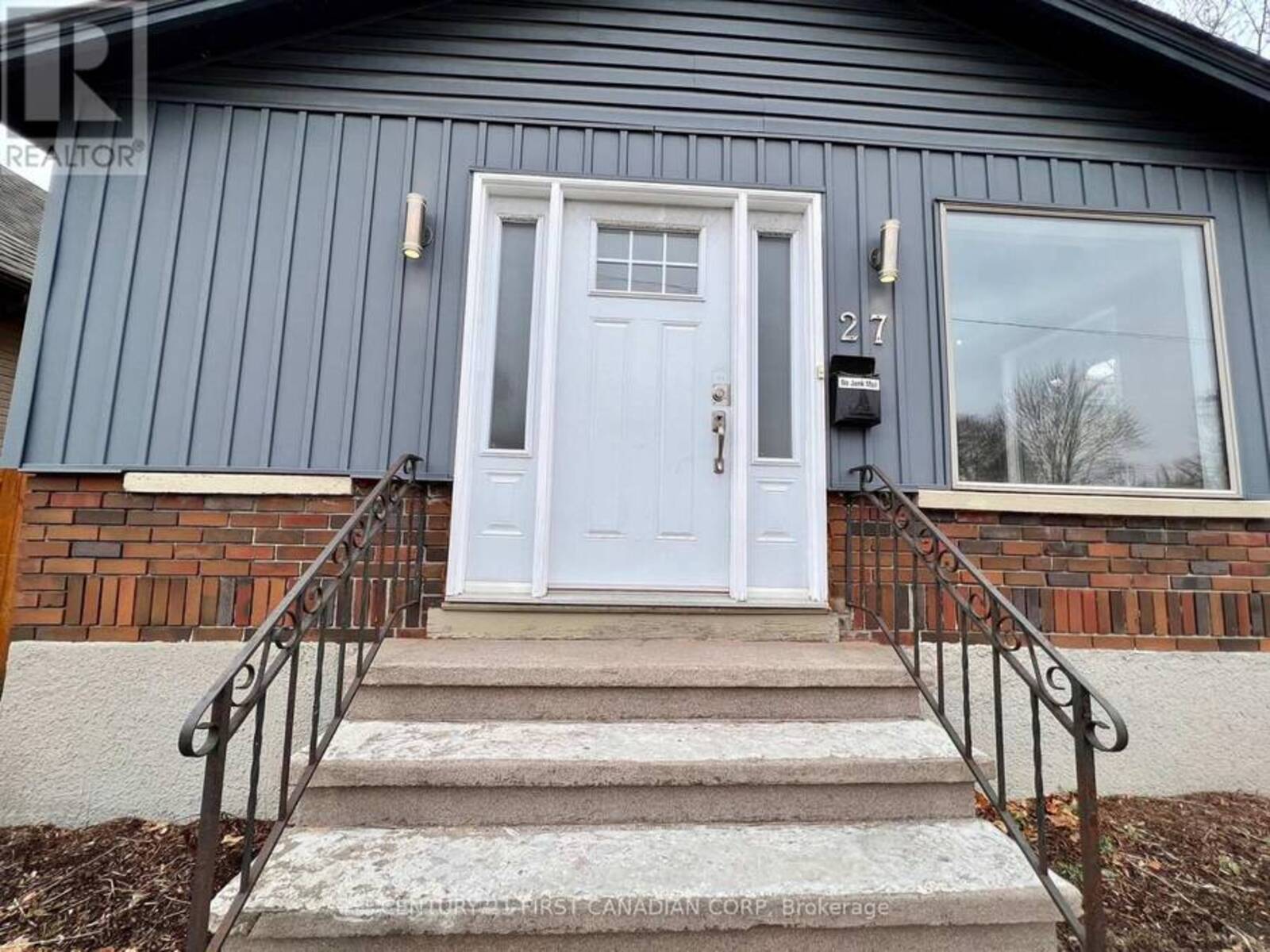 27 WHARNCLIFFE ROAD S, London, Ontario N6J 2J5